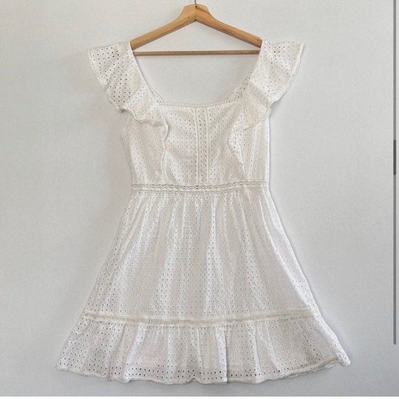 White Alice and Olivia eyelet dress size 10 - Picture 3 of 9